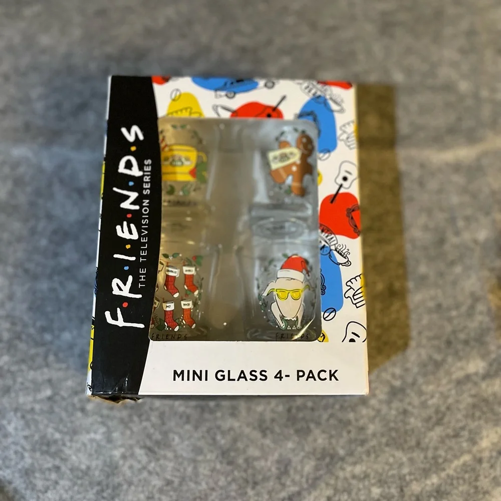 Friends TV Show Mini Glass 4-Pack Shot Glasses Holiday Set NIB Box Has Dent